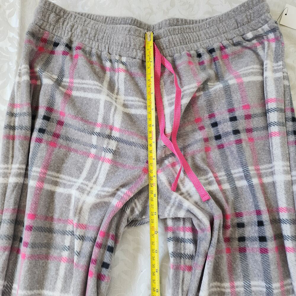 Steve Madden 2-Piece Microfleece Plaid Pajama Set - Picture 9 of 11